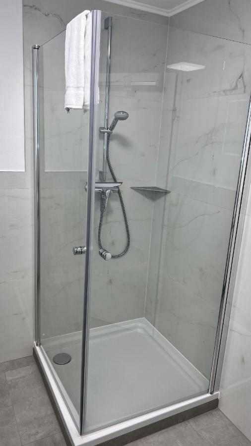 Awad'S White Apartment 러스트 외부 사진